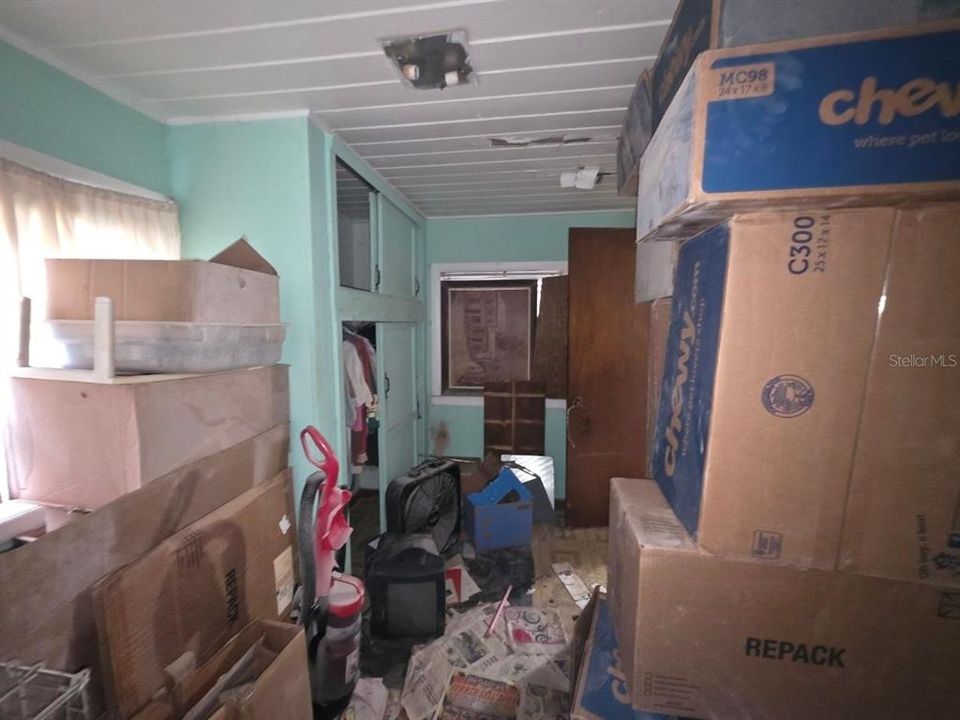 For Sale: $90,000 (3 beds, 1 baths, 980 Square Feet)