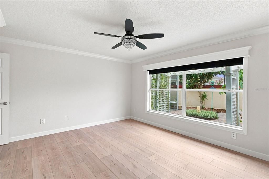 For Sale: $369,000 (3 beds, 2 baths, 1564 Square Feet)
