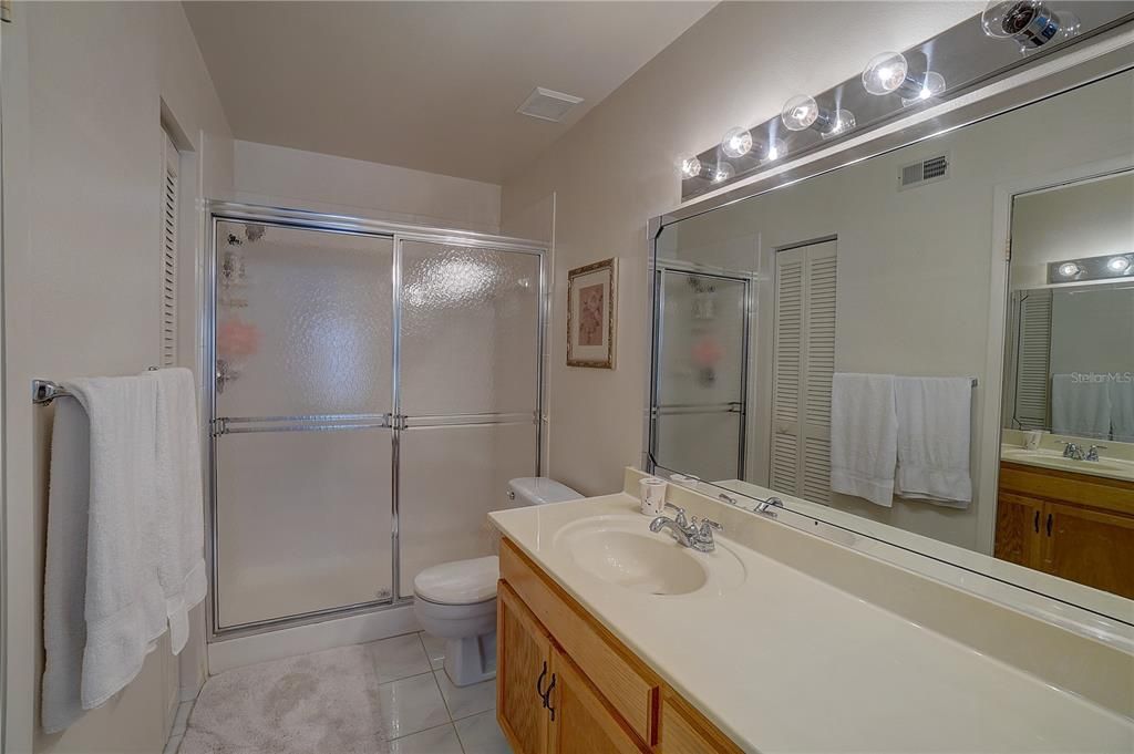 En Venta: $190,000 (2 camas, 2 baños, 1050 Pies cuadrados)