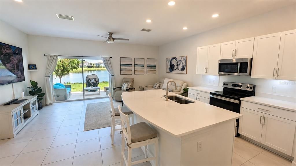 For Rent: $2,100 (3 beds, 2 baths, 1373 Square Feet)