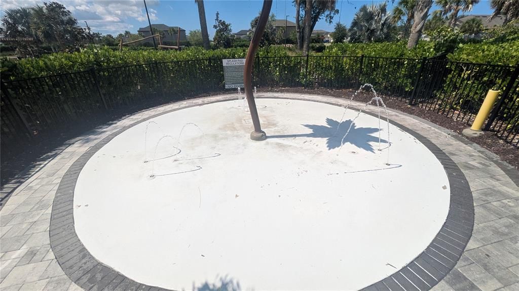 For Rent: $2,100 (3 beds, 2 baths, 1373 Square Feet)