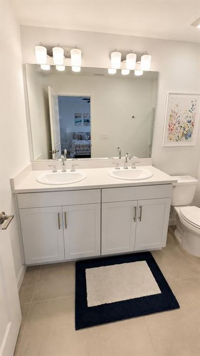 For Rent: $2,100 (3 beds, 2 baths, 1373 Square Feet)