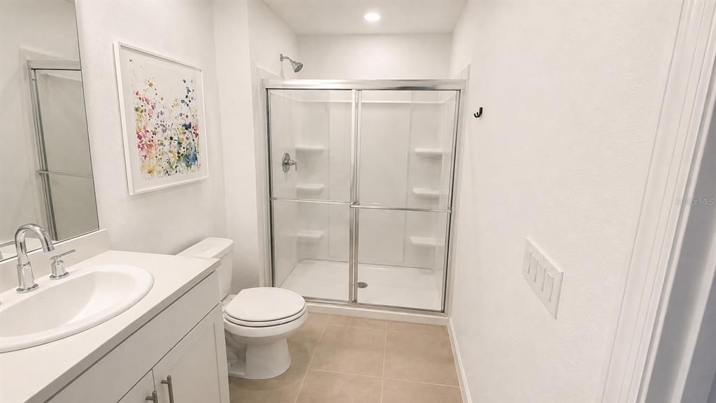 For Rent: $2,100 (3 beds, 2 baths, 1373 Square Feet)