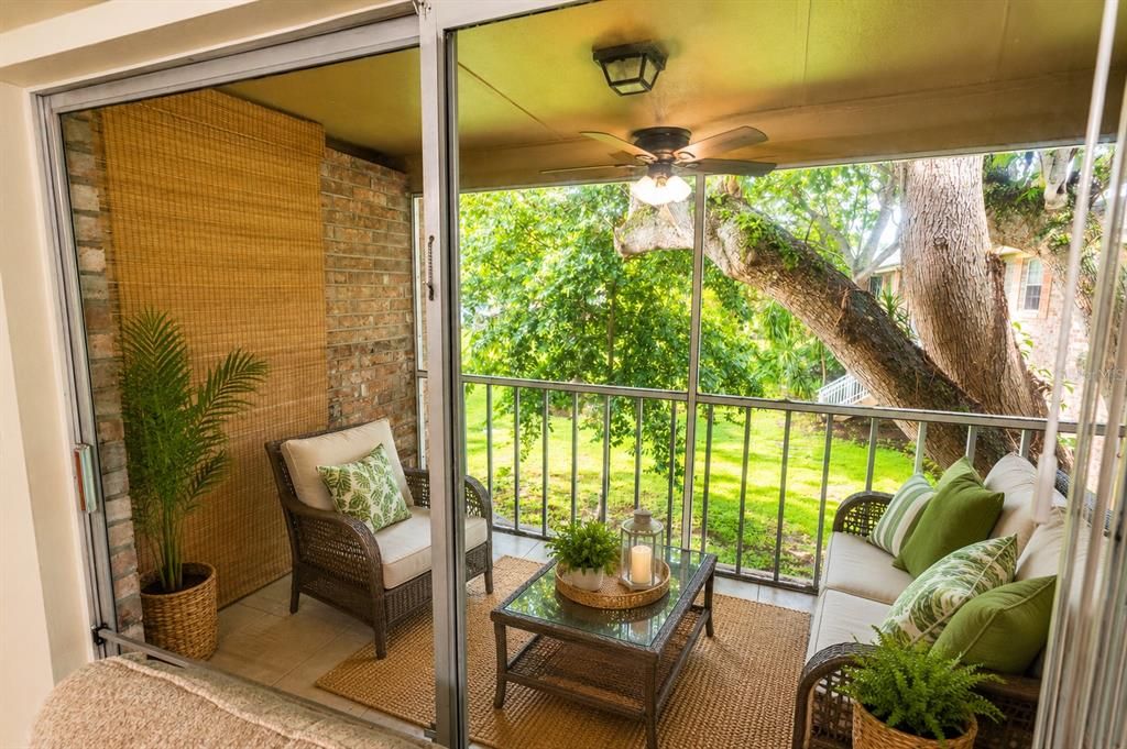 For Sale: $184,900 (2 beds, 2 baths, 1206 Square Feet)