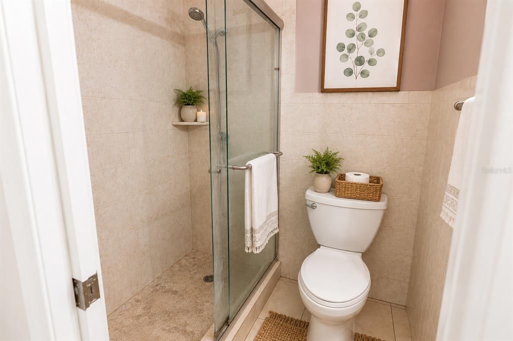 For Sale: $184,900 (2 beds, 2 baths, 1206 Square Feet)