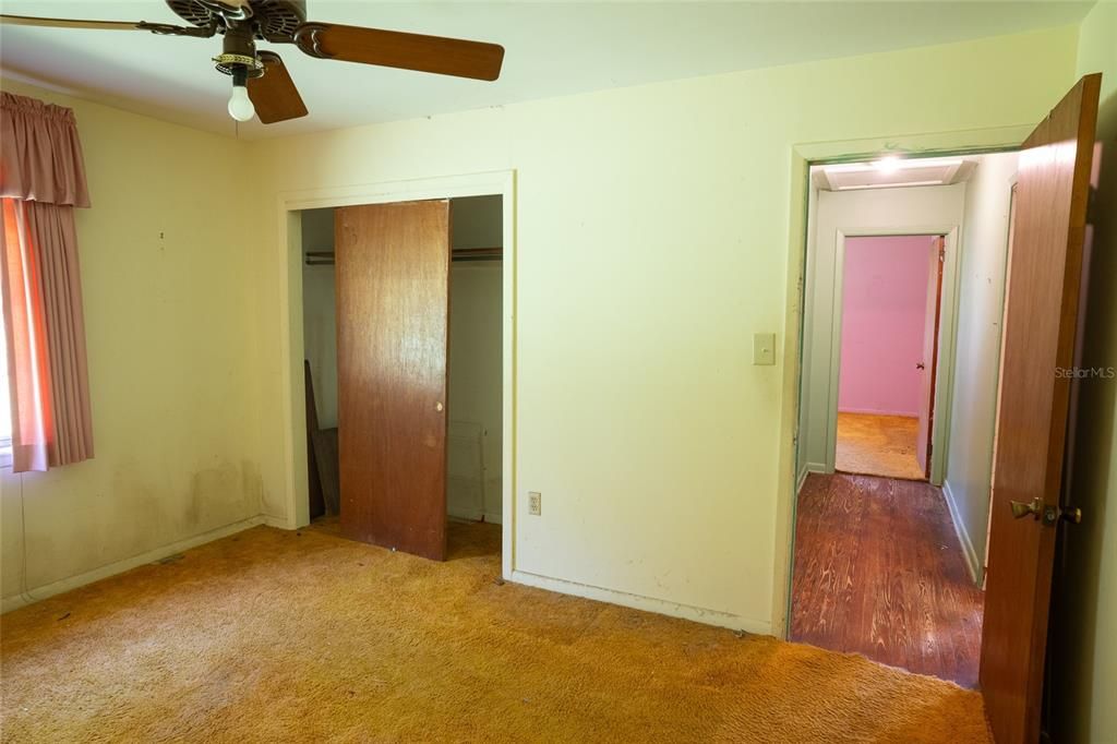 For Sale: $349,000 (3 beds, 1 baths, 1304 Square Feet)