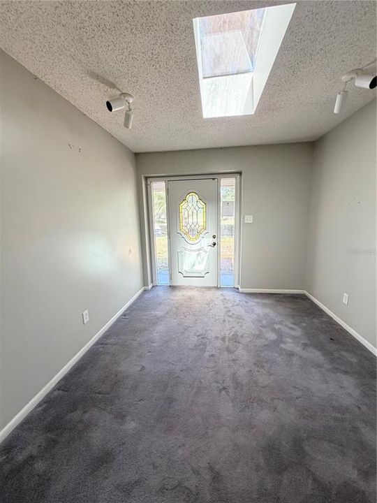 For Sale: $105,000 (3 beds, 2 baths, 1544 Square Feet)