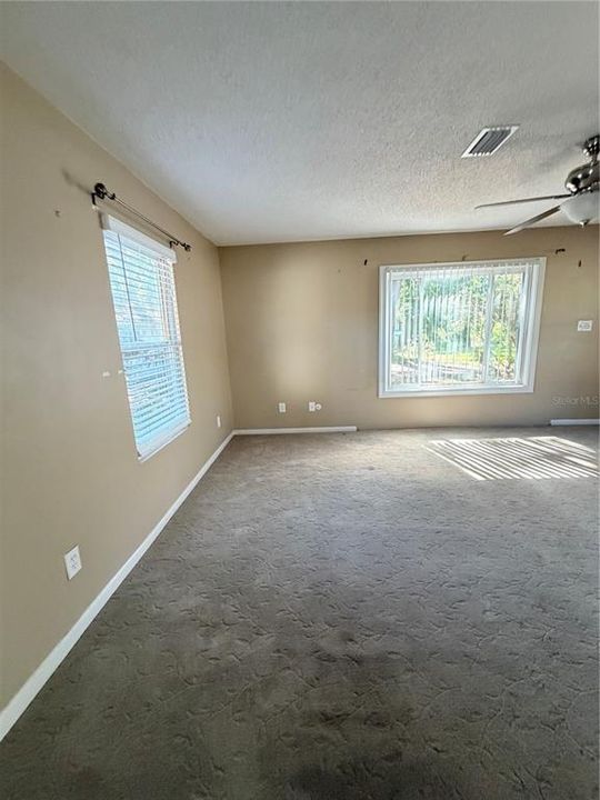 For Sale: $105,000 (3 beds, 2 baths, 1544 Square Feet)