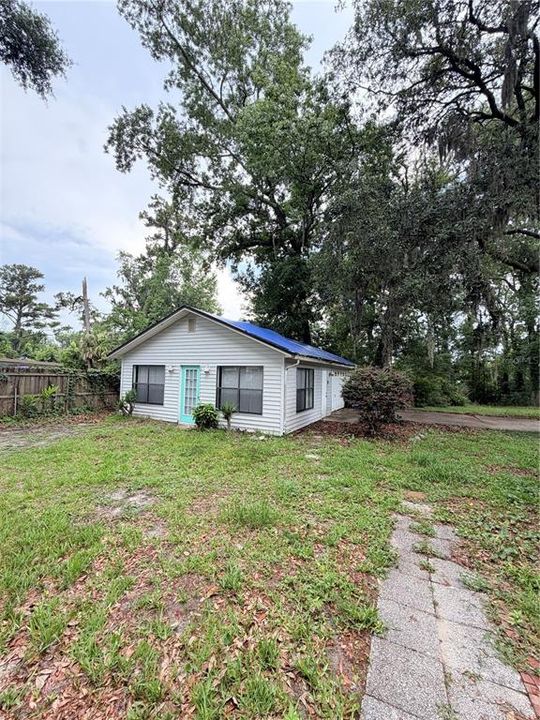 For Sale: $105,000 (3 beds, 2 baths, 1544 Square Feet)