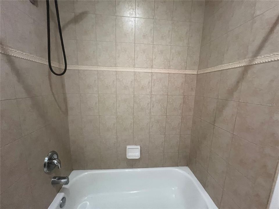 В аренду: $2,100 (3 спален, 2 ванн, 2173 Квадратных фут)