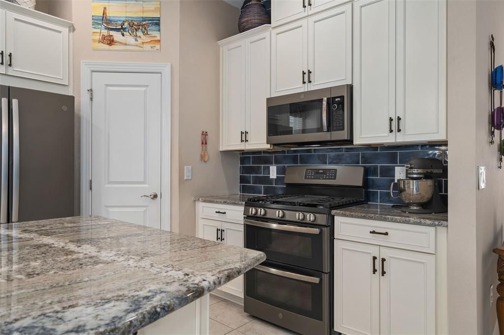 En Venta: $620,000 (3 camas, 3 baños, 2333 Pies cuadrados)