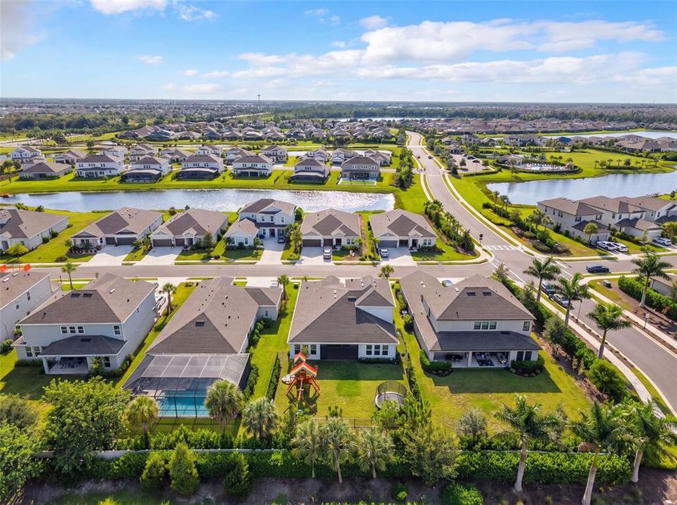 En Venta: $925,000 (5 camas, 4 baños, 3500 Pies cuadrados)