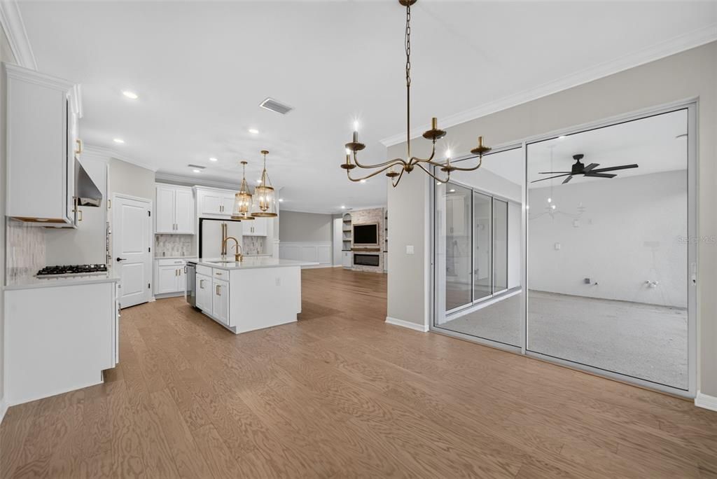 En Venta: $925,000 (5 camas, 4 baños, 3500 Pies cuadrados)