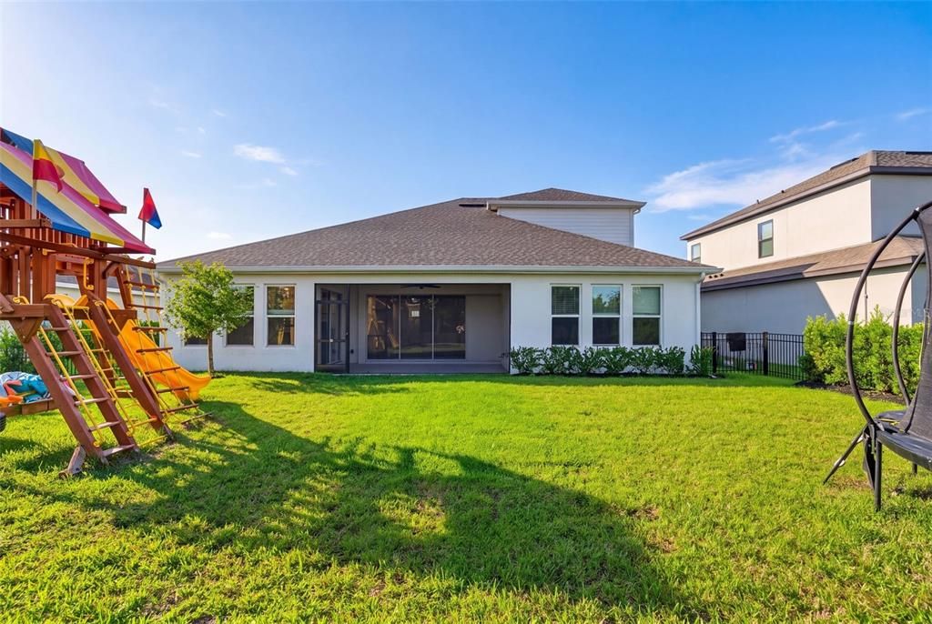 En Venta: $925,000 (5 camas, 4 baños, 3500 Pies cuadrados)