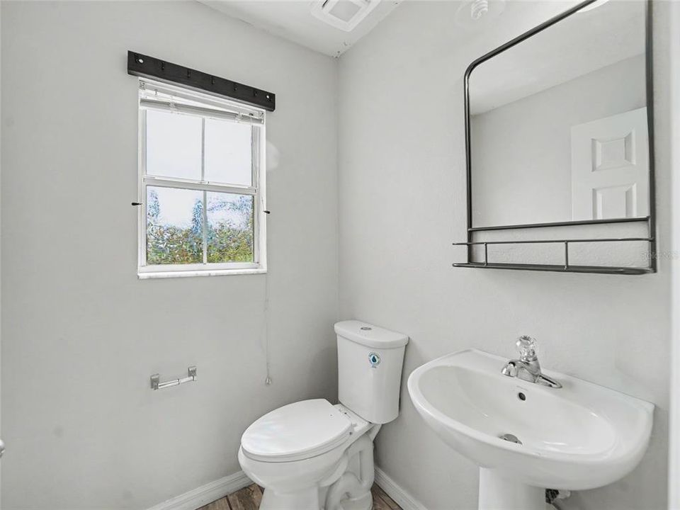 En Venta: $270,000 (2 camas, 2 baños, 1200 Pies cuadrados)