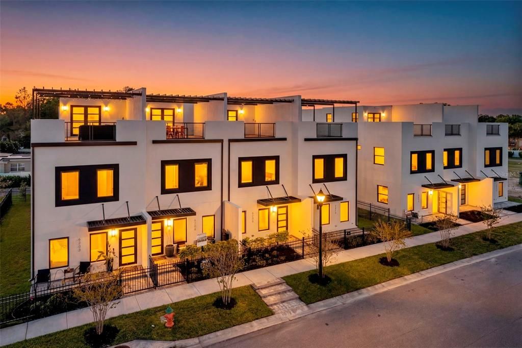 На продажу: $649,999 (2 спален, 2 ванн, 2365 Квадратных фут)