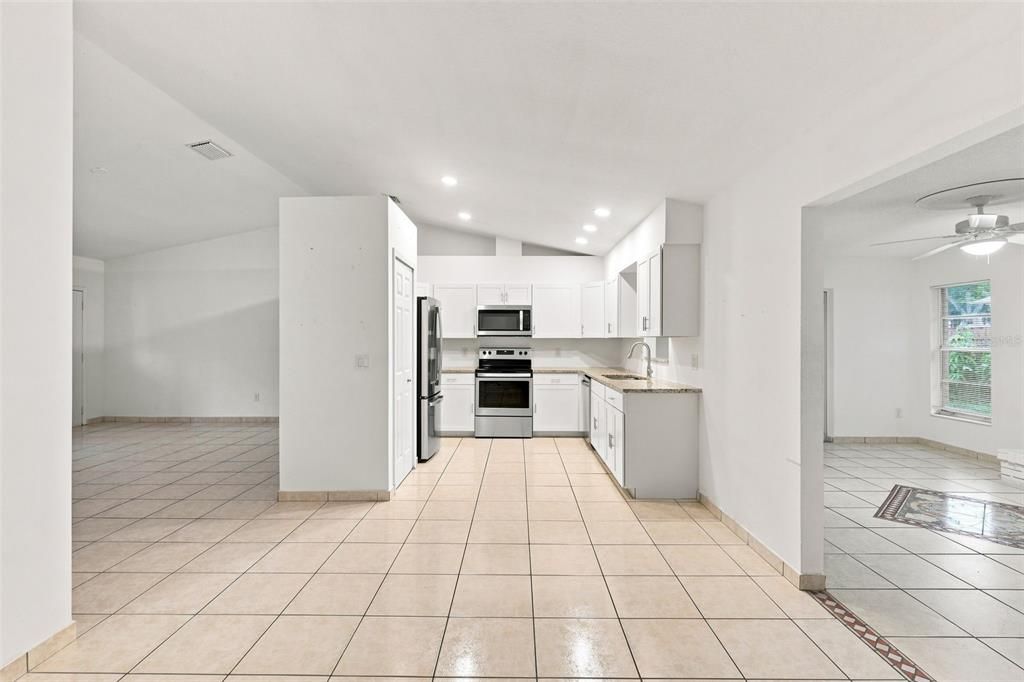 En Venta: $275,000 (3 camas, 2 baños, 1621 Pies cuadrados)