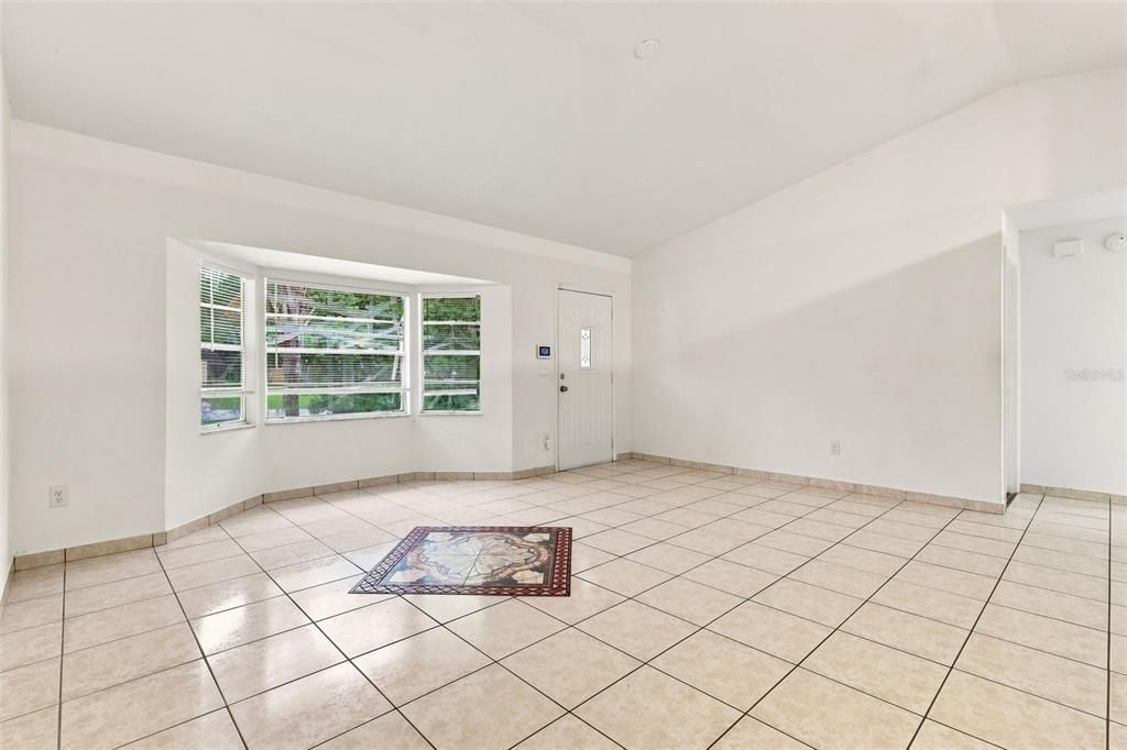 En Venta: $275,000 (3 camas, 2 baños, 1621 Pies cuadrados)