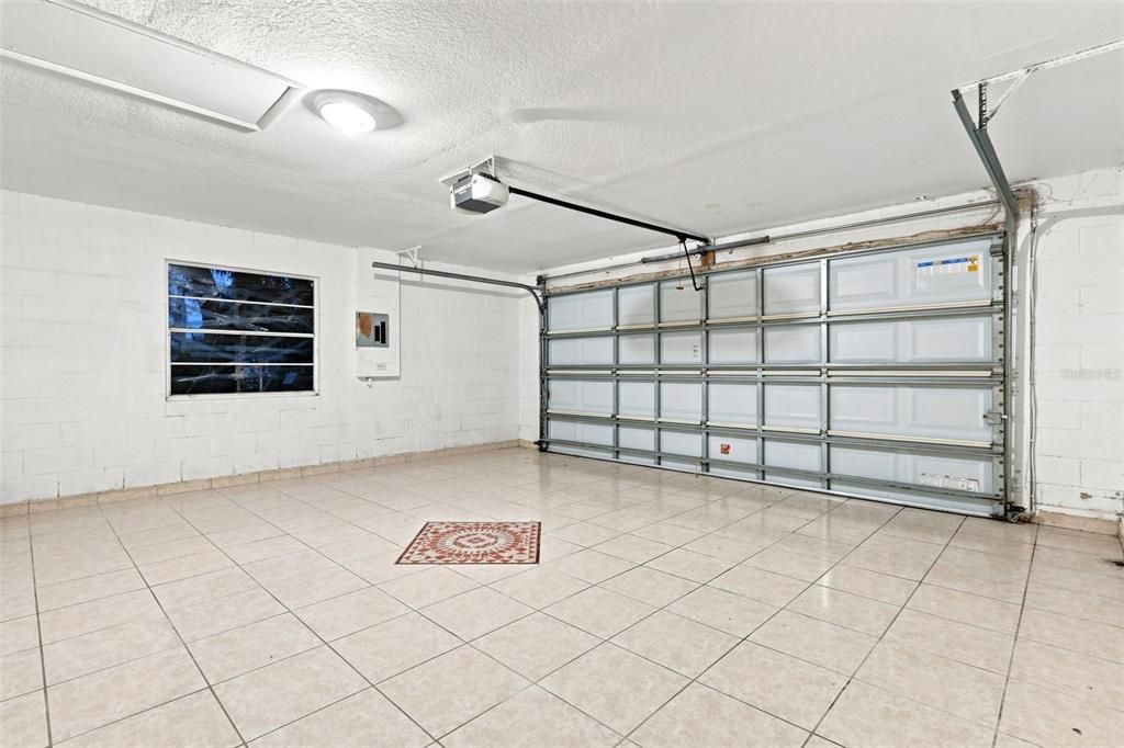 En Venta: $275,000 (3 camas, 2 baños, 1621 Pies cuadrados)