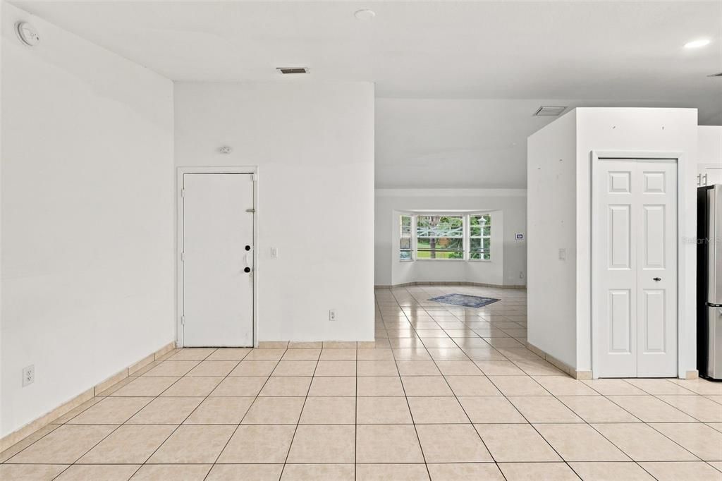 En Venta: $275,000 (3 camas, 2 baños, 1621 Pies cuadrados)