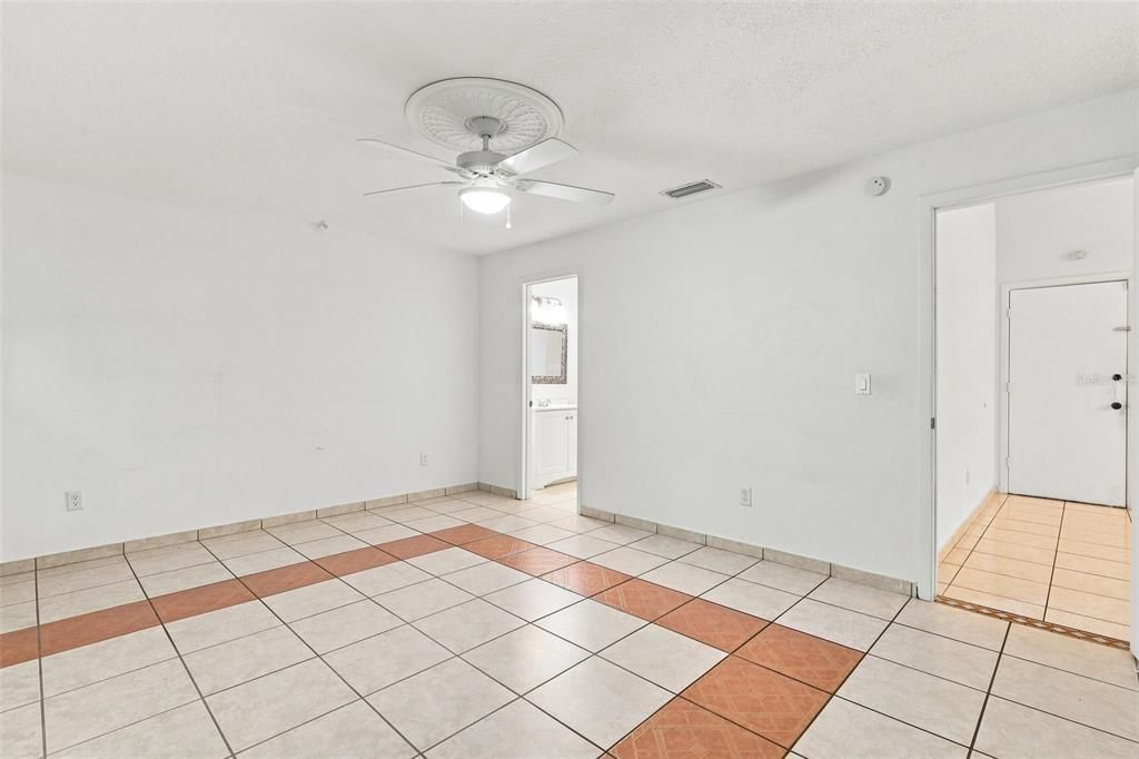 En Venta: $275,000 (3 camas, 2 baños, 1621 Pies cuadrados)