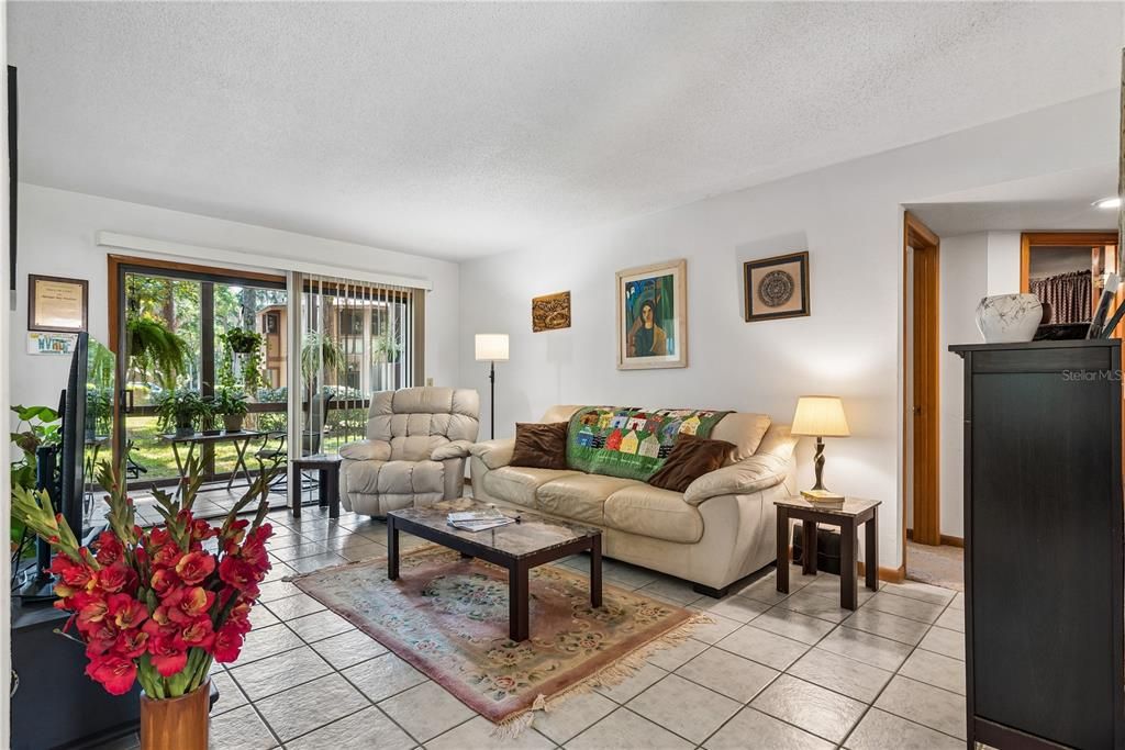 En Venta: $169,900 (2 camas, 2 baños, 1150 Pies cuadrados)