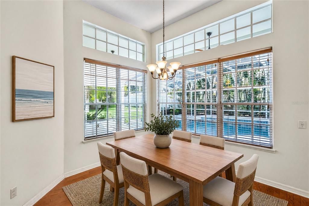 En Venta: $650,000 (4 camas, 3 baños, 2625 Pies cuadrados)