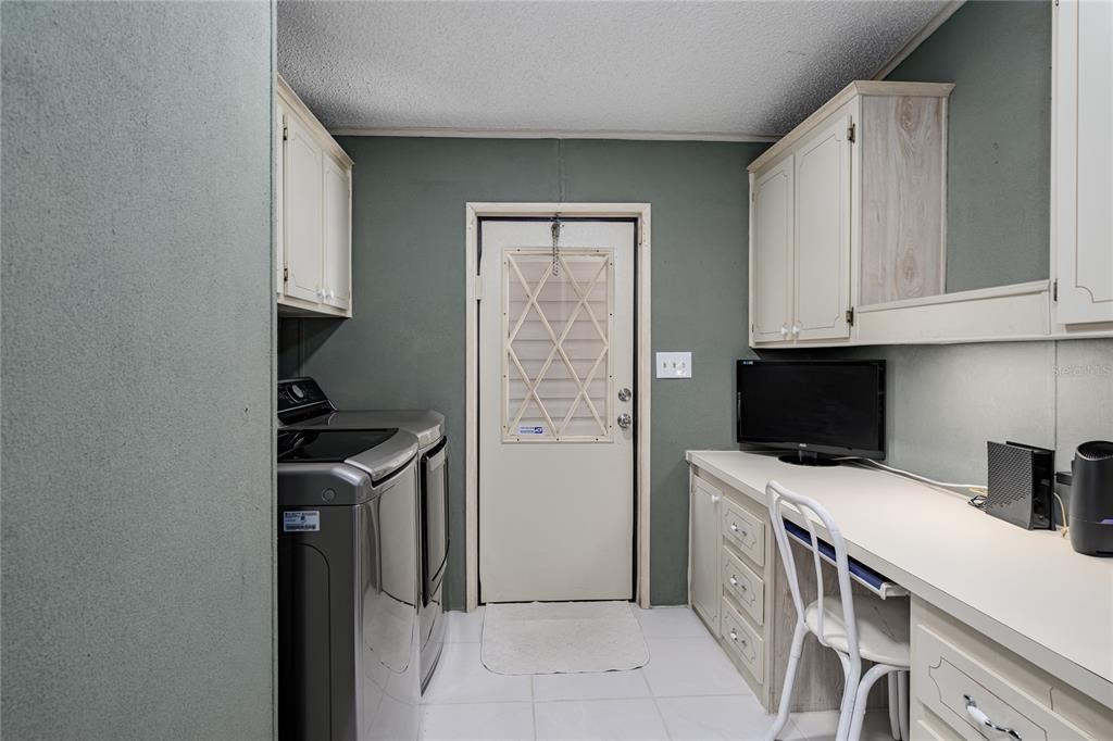 For Sale: $259,000 (2 beds, 2 baths, 1280 Square Feet)