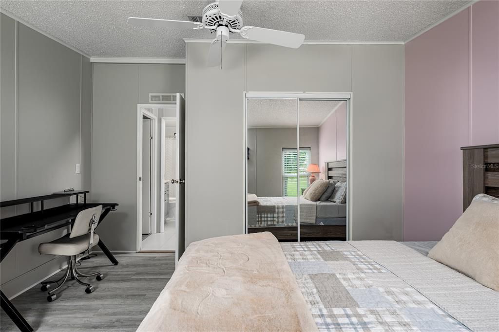 For Sale: $259,000 (2 beds, 2 baths, 1280 Square Feet)