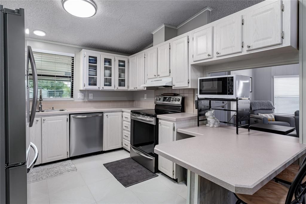 For Sale: $259,000 (2 beds, 2 baths, 1280 Square Feet)