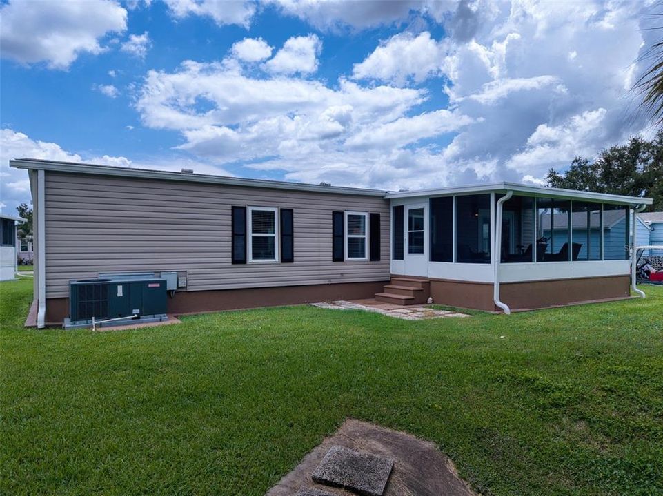 For Sale: $259,000 (2 beds, 2 baths, 1280 Square Feet)