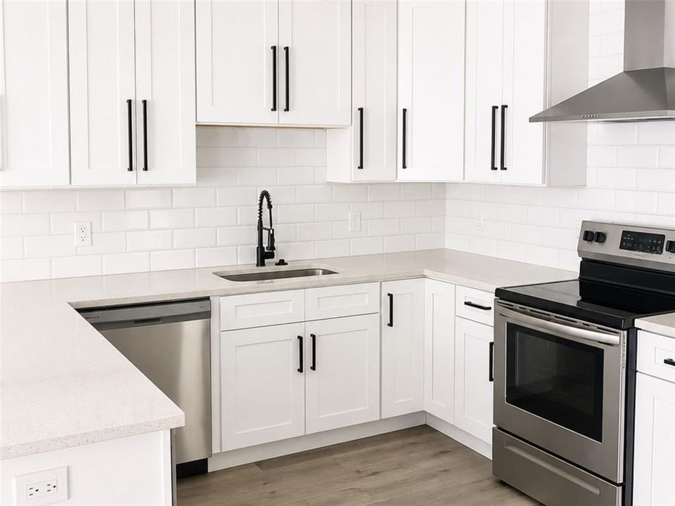 En Venta: $889,999 (5 camas, 4 baños, 3180 Pies cuadrados)