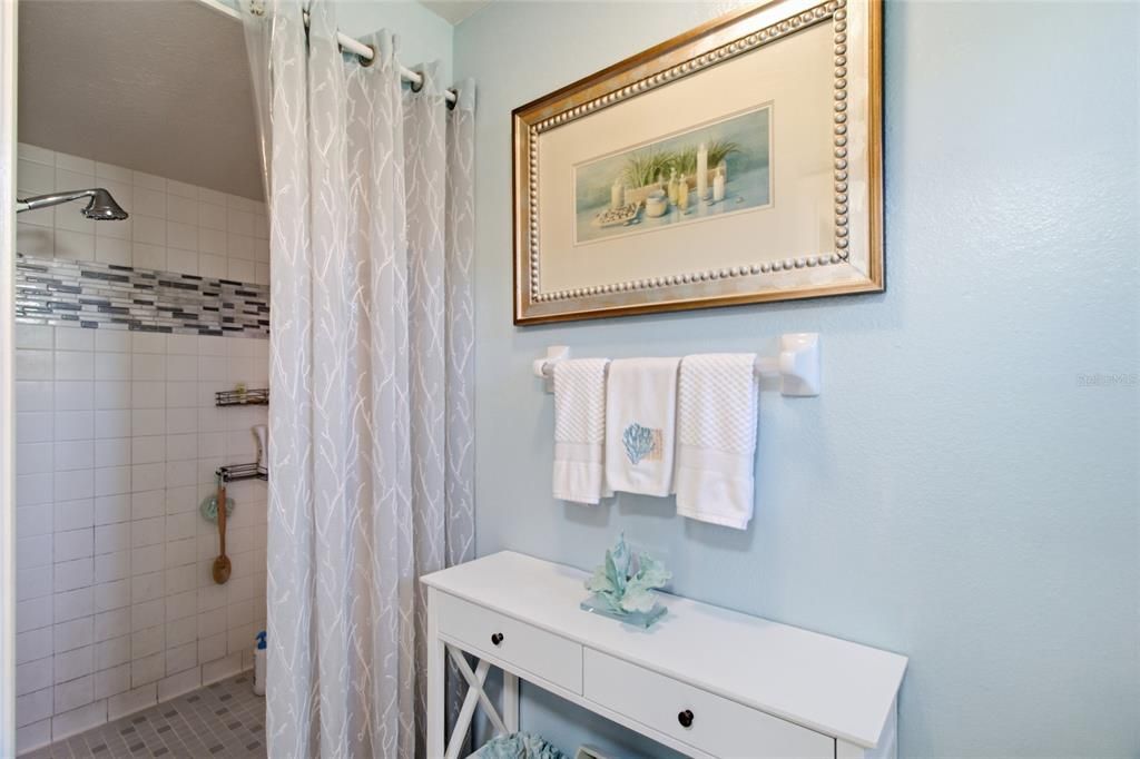 For Sale: $529,900 (2 beds, 2 baths, 1704 Square Feet)