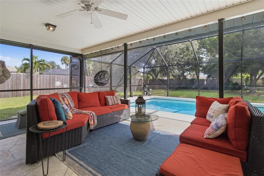 For Sale: $529,900 (2 beds, 2 baths, 1704 Square Feet)