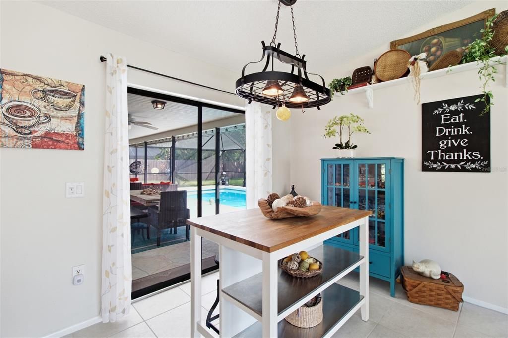 For Sale: $529,900 (2 beds, 2 baths, 1704 Square Feet)