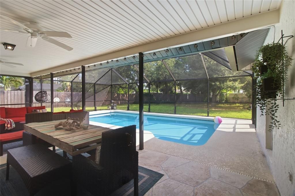 For Sale: $529,900 (2 beds, 2 baths, 1704 Square Feet)
