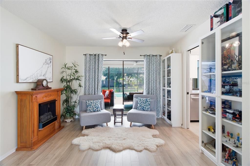 For Sale: $529,900 (2 beds, 2 baths, 1704 Square Feet)