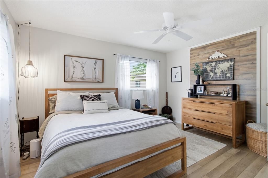 For Sale: $529,900 (2 beds, 2 baths, 1704 Square Feet)