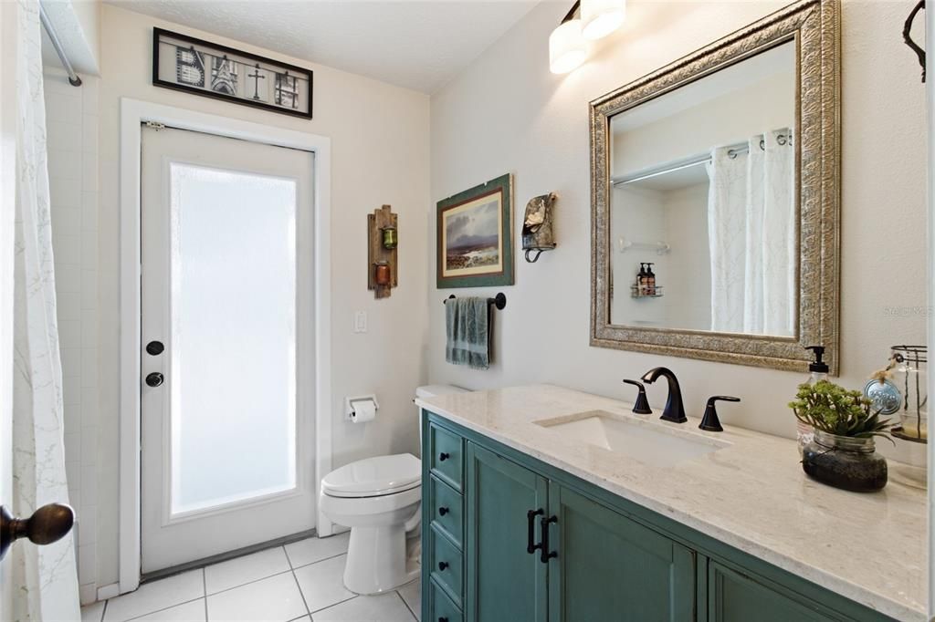 For Sale: $529,900 (2 beds, 2 baths, 1704 Square Feet)