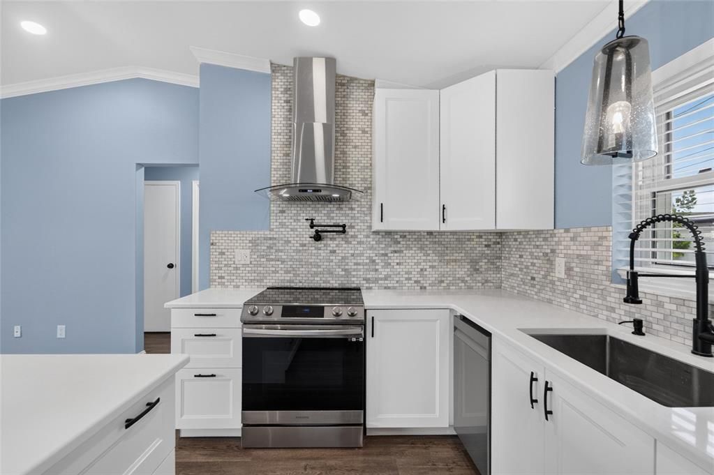 En Venta: $410,000 (3 camas, 2 baños, 1156 Pies cuadrados)