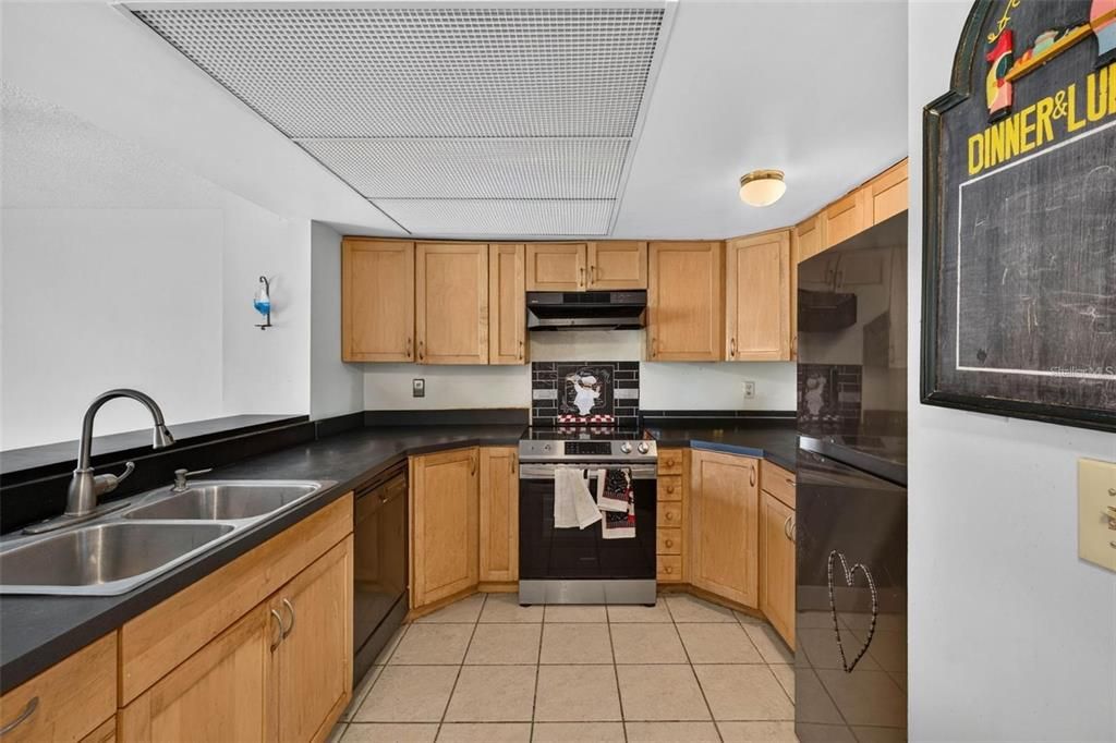 For Rent: $1,495 (2 beds, 2 baths, 1184 Square Feet)