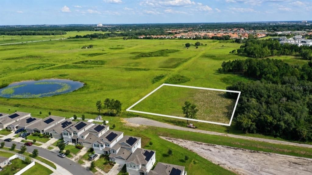 En Venta: $275,000 (2.35 acres)