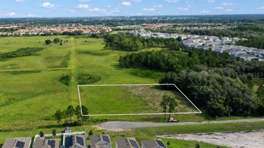 En Venta: $275,000 (2.35 acres)