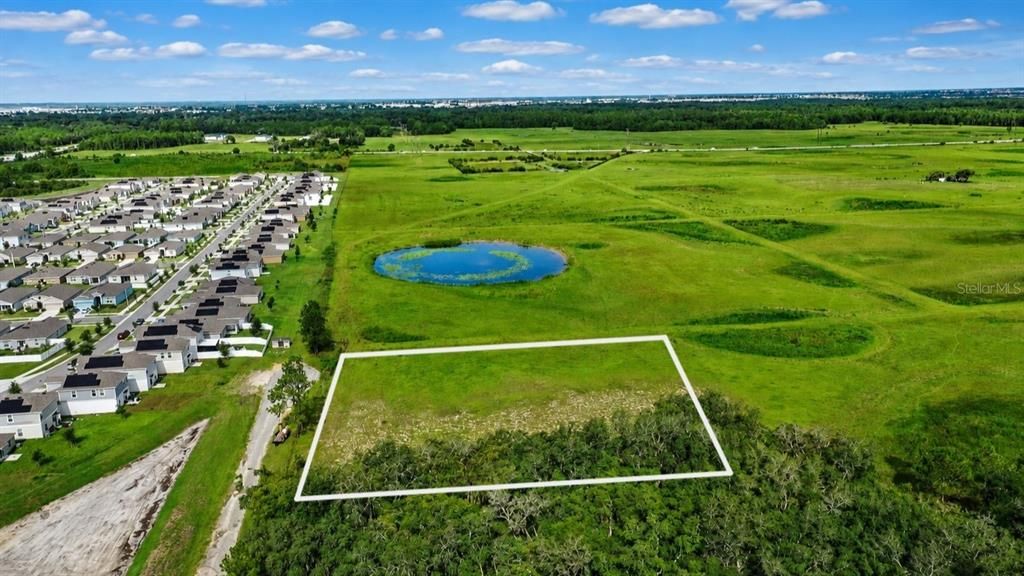 En Venta: $275,000 (2.35 acres)
