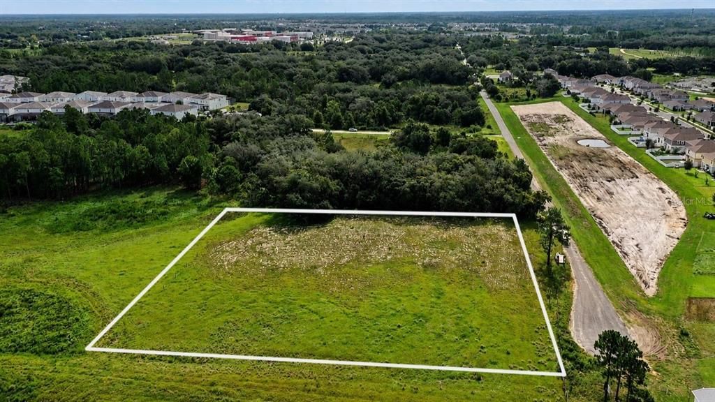 En Venta: $275,000 (2.35 acres)