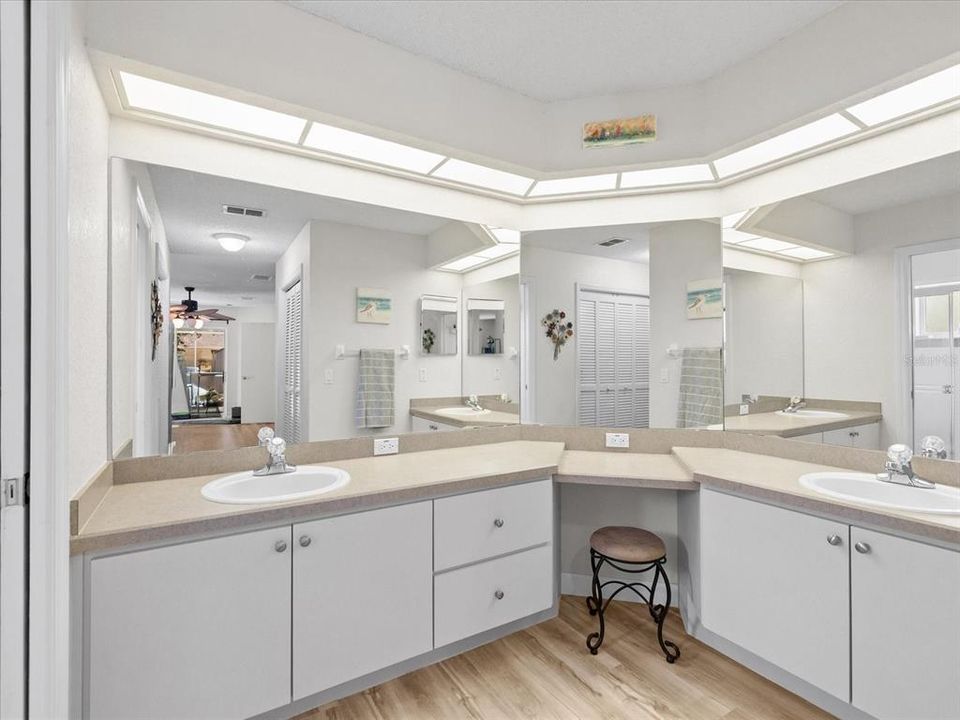 For Sale: $414,000 (3 beds, 2 baths, 1799 Square Feet)