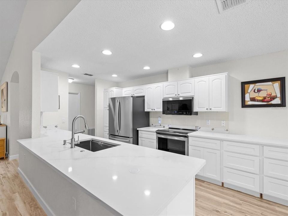 For Sale: $414,000 (3 beds, 2 baths, 1799 Square Feet)