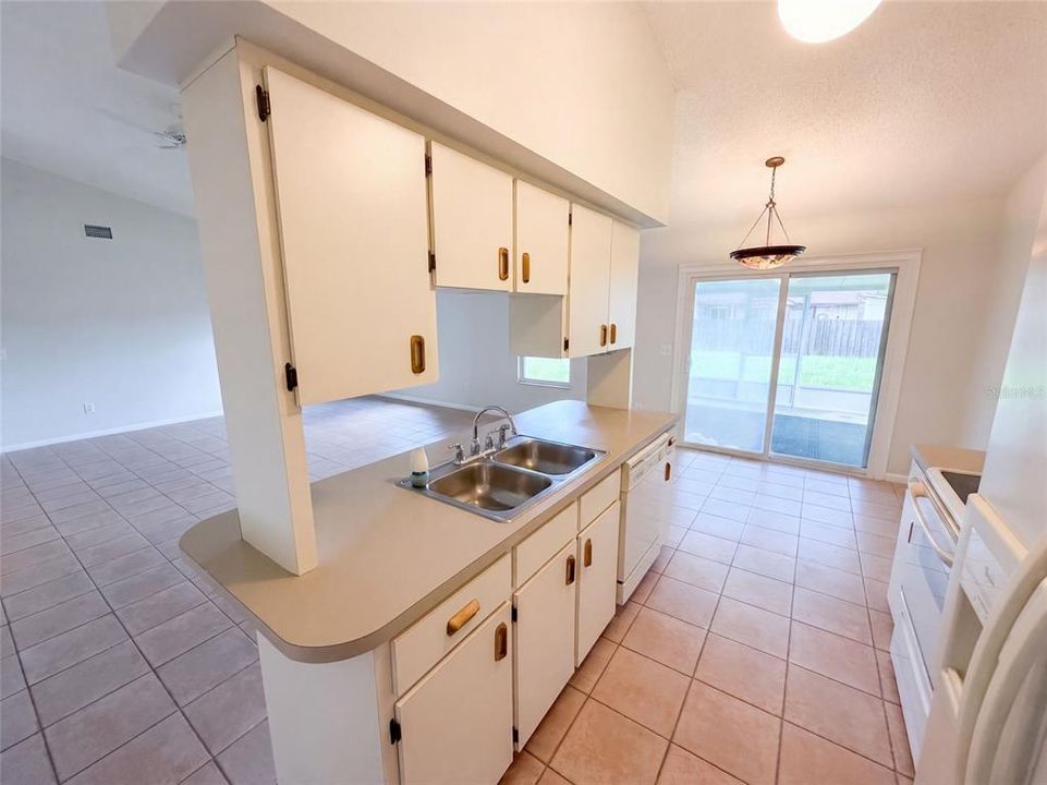 En Venta: $239,000 (3 camas, 2 baños, 1157 Pies cuadrados)