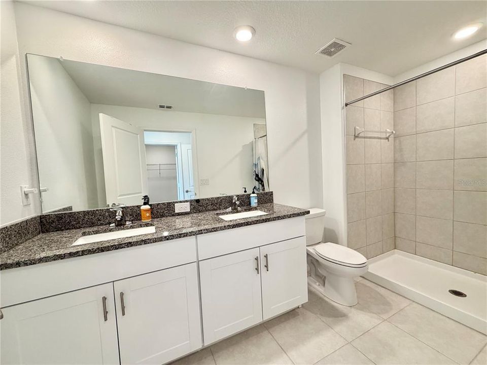 En Venta: $265,000 (3 camas, 2 baños, 1634 Pies cuadrados)
