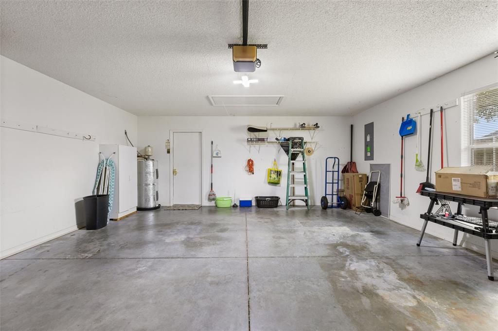 For Sale: $315,000 (3 beds, 2 baths, 1392 Square Feet)